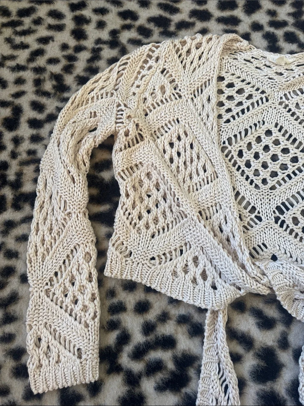 ILLA ILLA Cream Crochet Tie-Front Cardigan